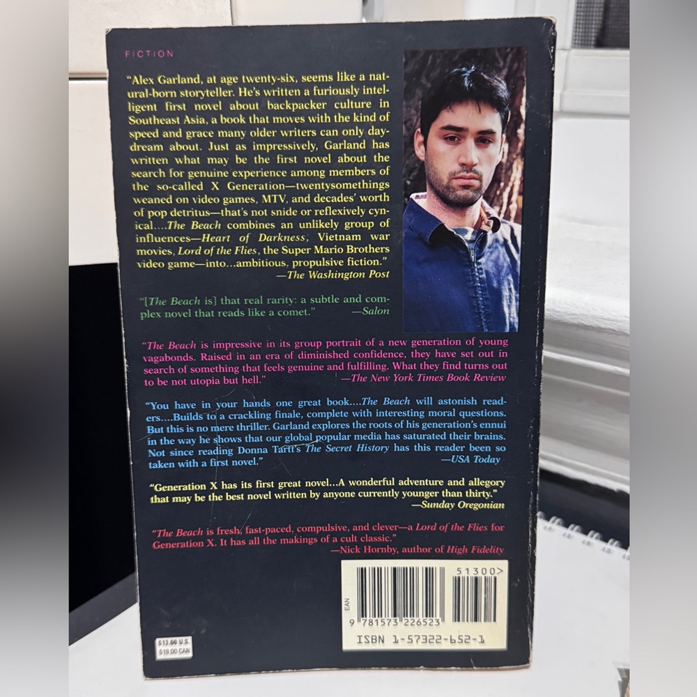 ππ΄ Best Selling Alex Garland Book Bundle β The Beach & The Tesseract π΄π - Picture 8 of 16